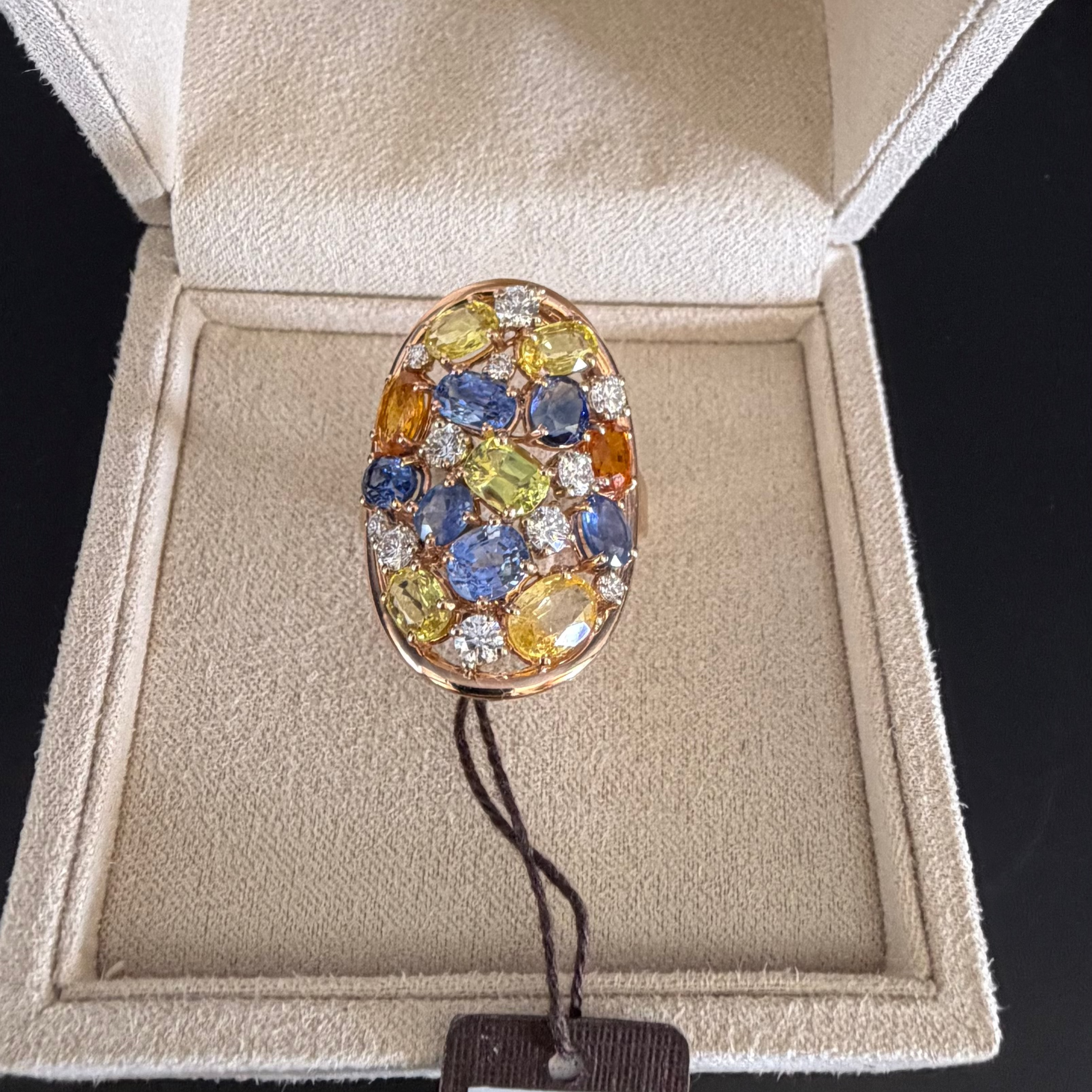 Anello multicolore con zaffiri e diamanti