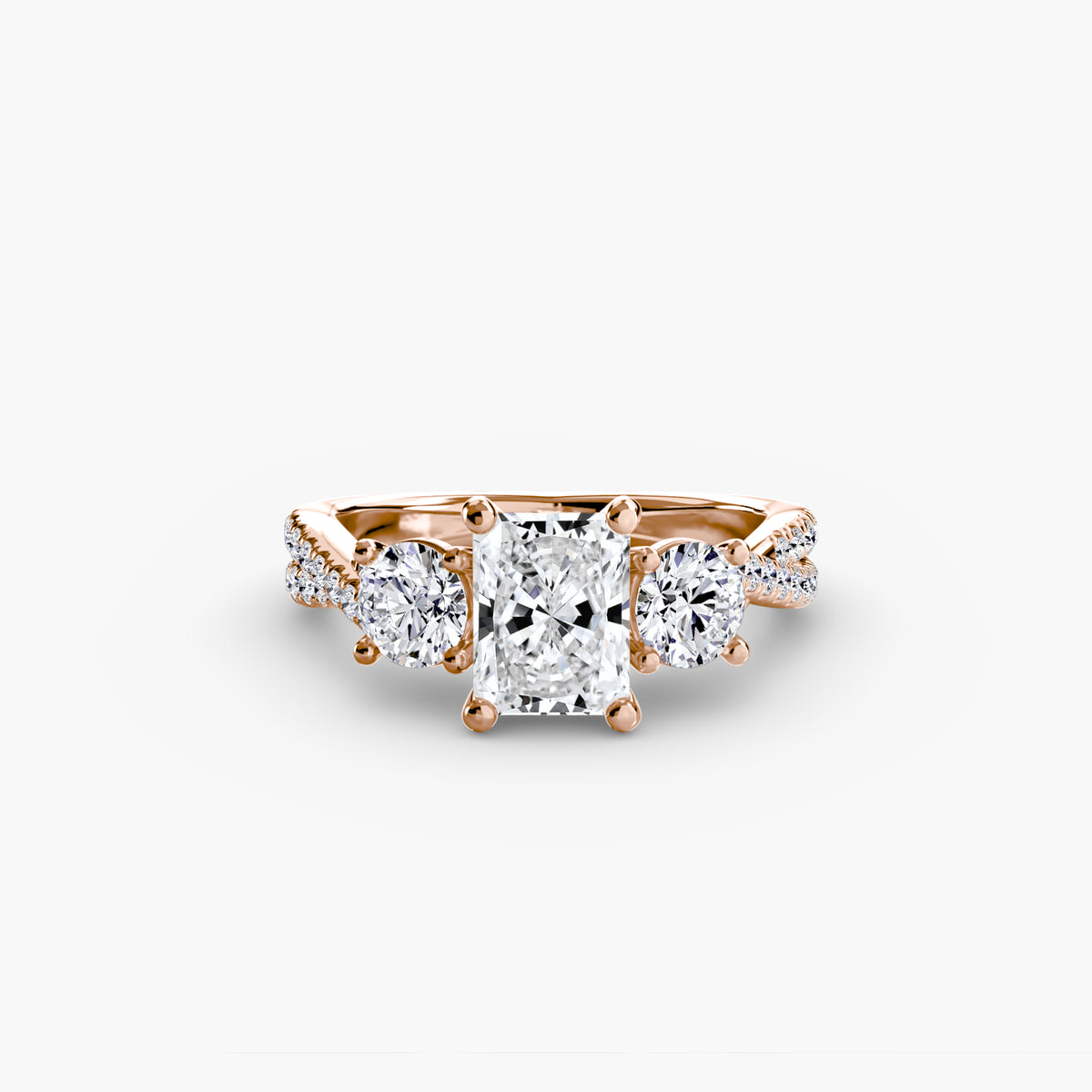 Anello Trilogy con Fascia Pavé Orizzonte