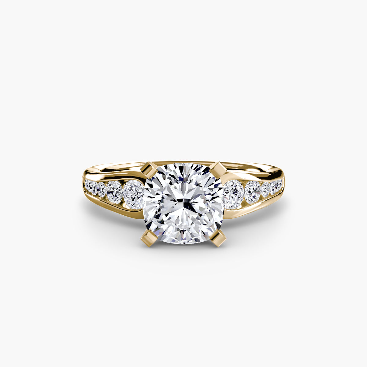 Solitaire with Luna Pavé