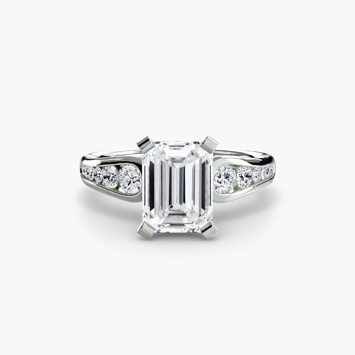 Solitaire with Luna Pavé