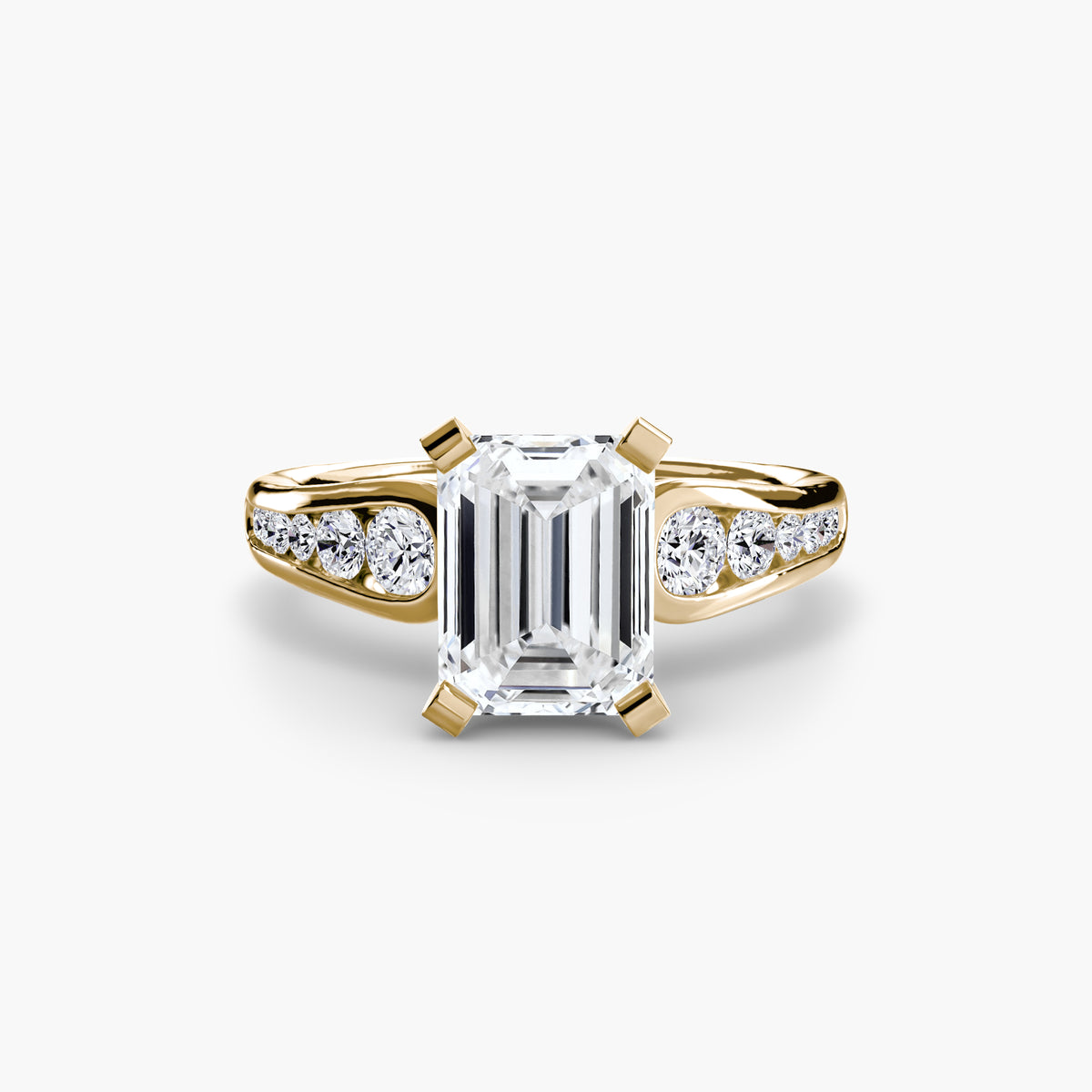 Solitaire with Luna Pavé