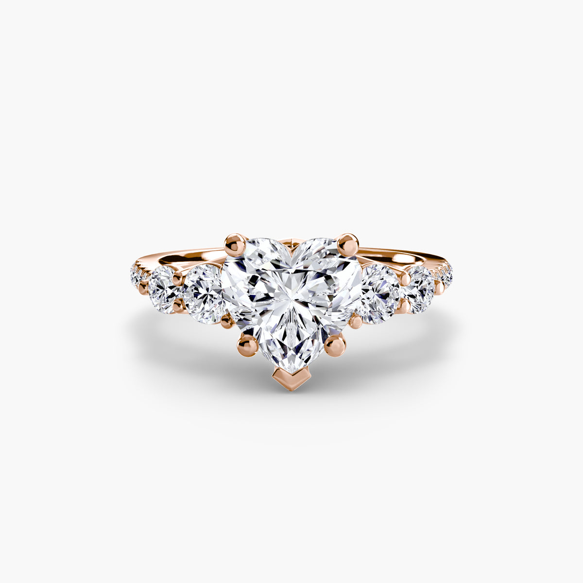 Anello Cinque Pietre con Fascia Pavé