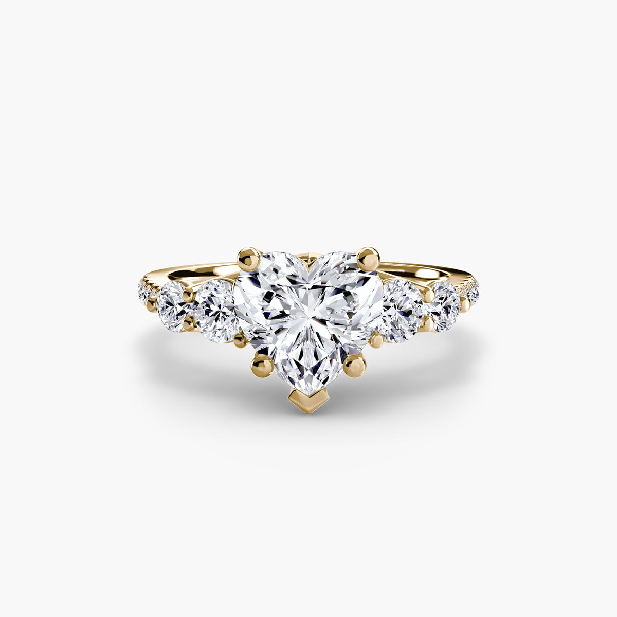 Anello Cinque Pietre con Fascia Pavé