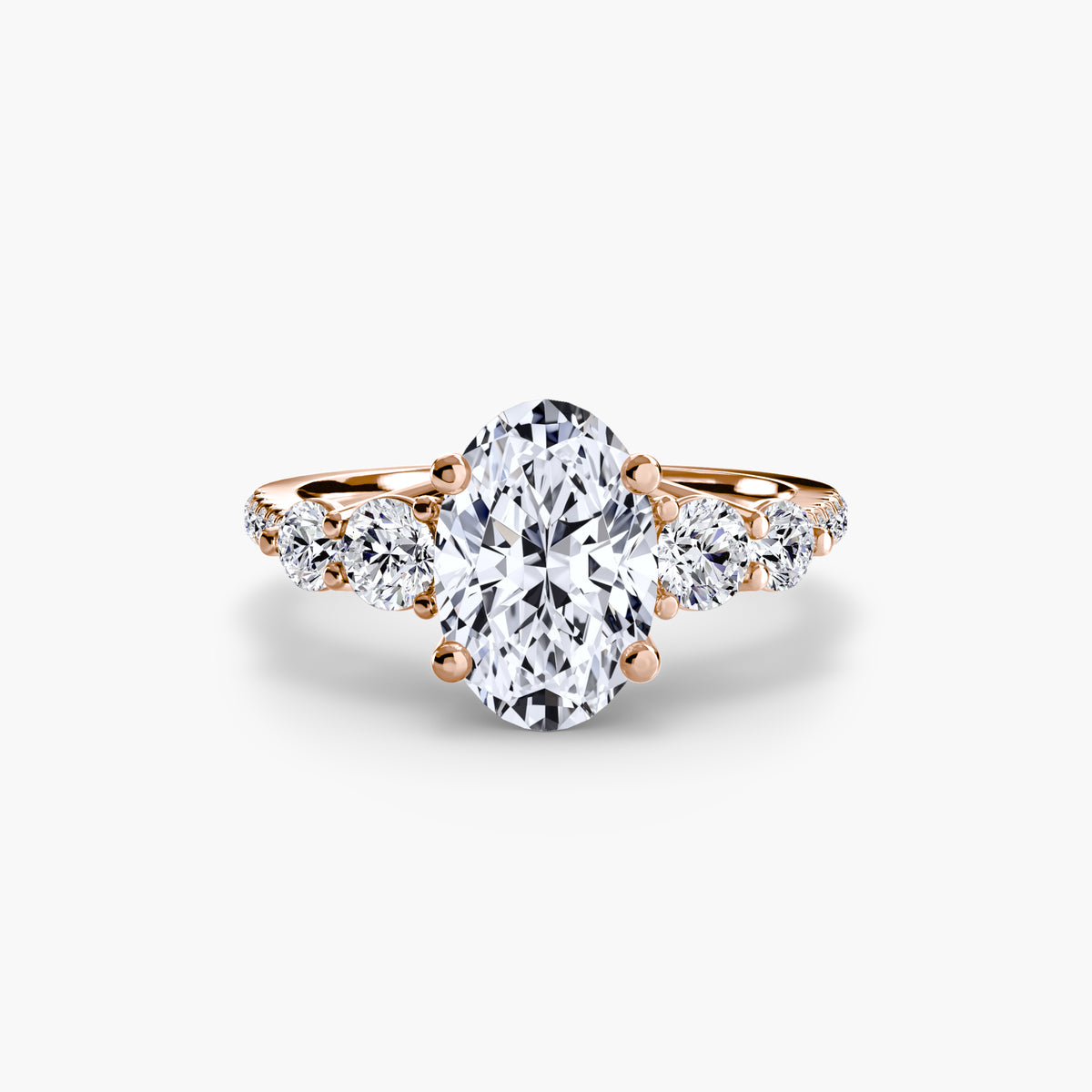 Anello Cinque Pietre con Fascia Pavé