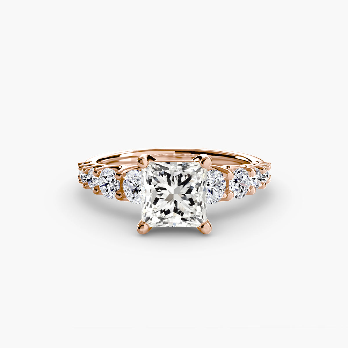 Anello con Pietre a Scalare