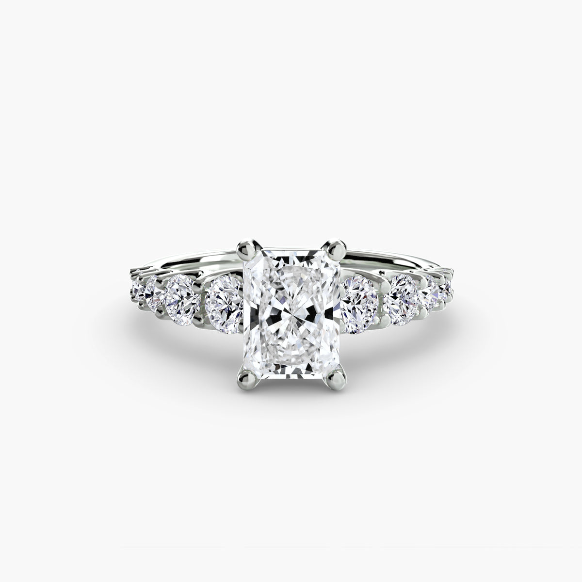 Anello con Pietre a Scalare